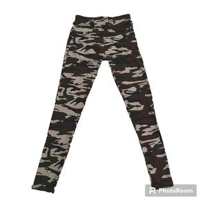 Camouflage Leggings Yoga Pants Size Small Worn Once